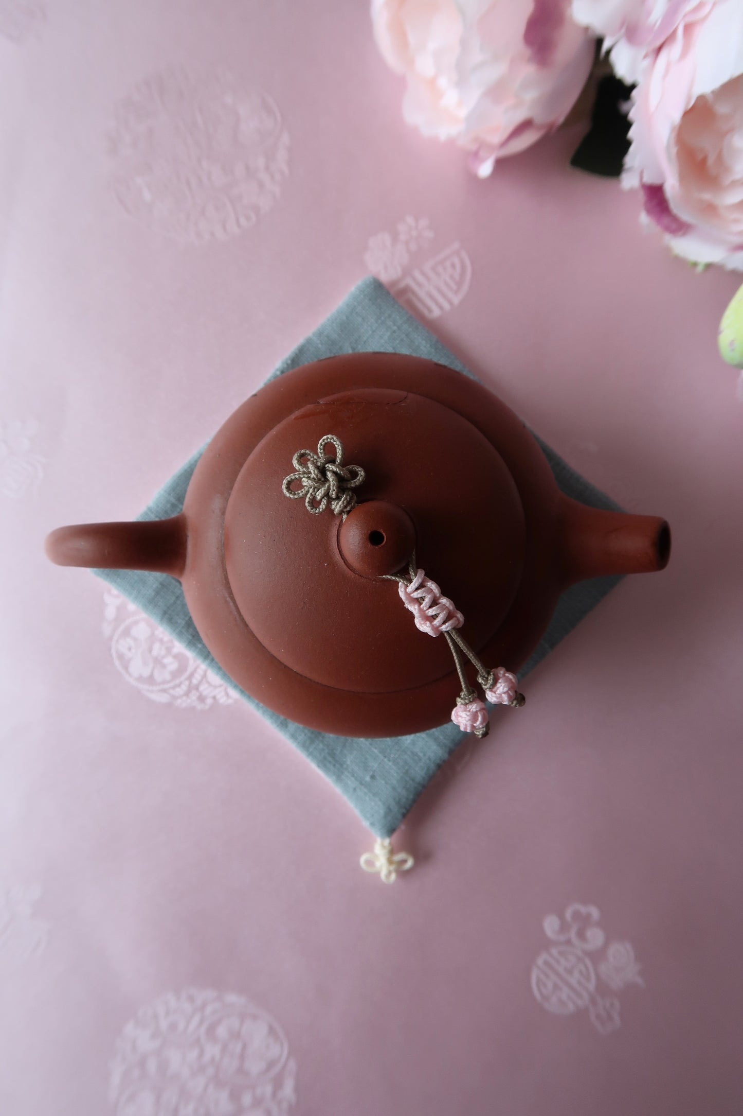 Bijoux de théière - Nœud Prunier