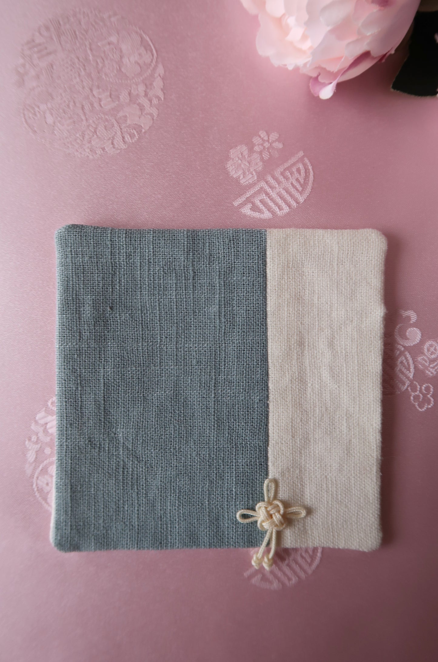 Sous-tasse nœud chance