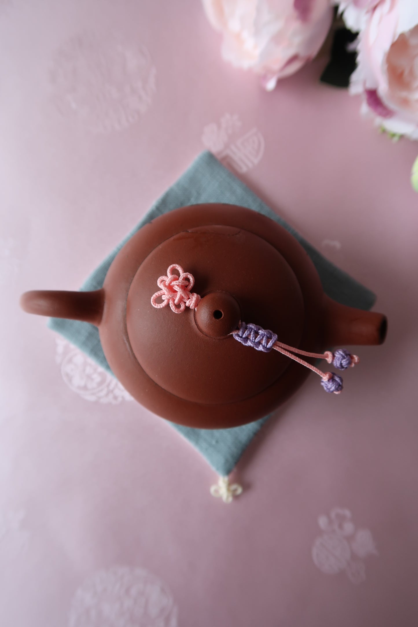 Bijoux de théière - Nœud Prunier