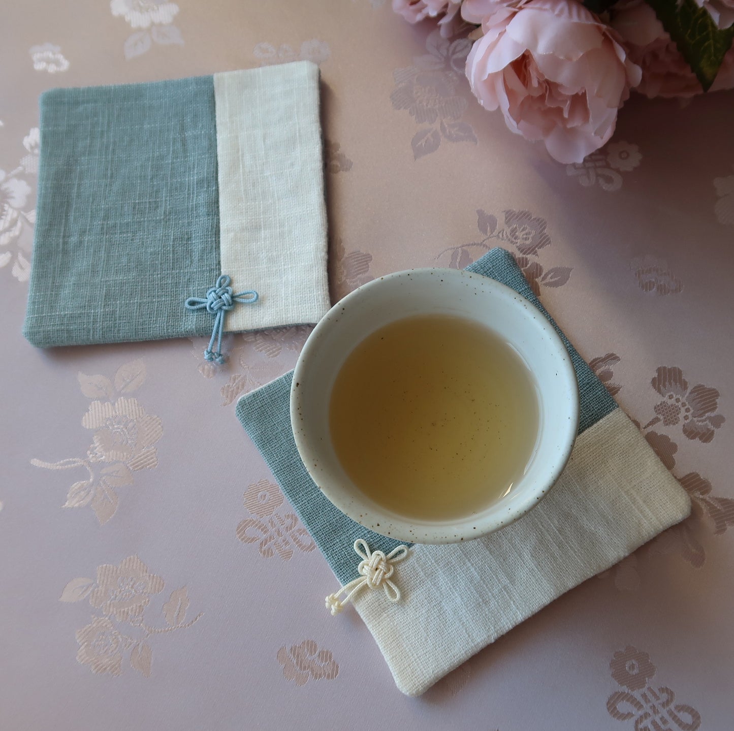 Sous-tasse nœud chance